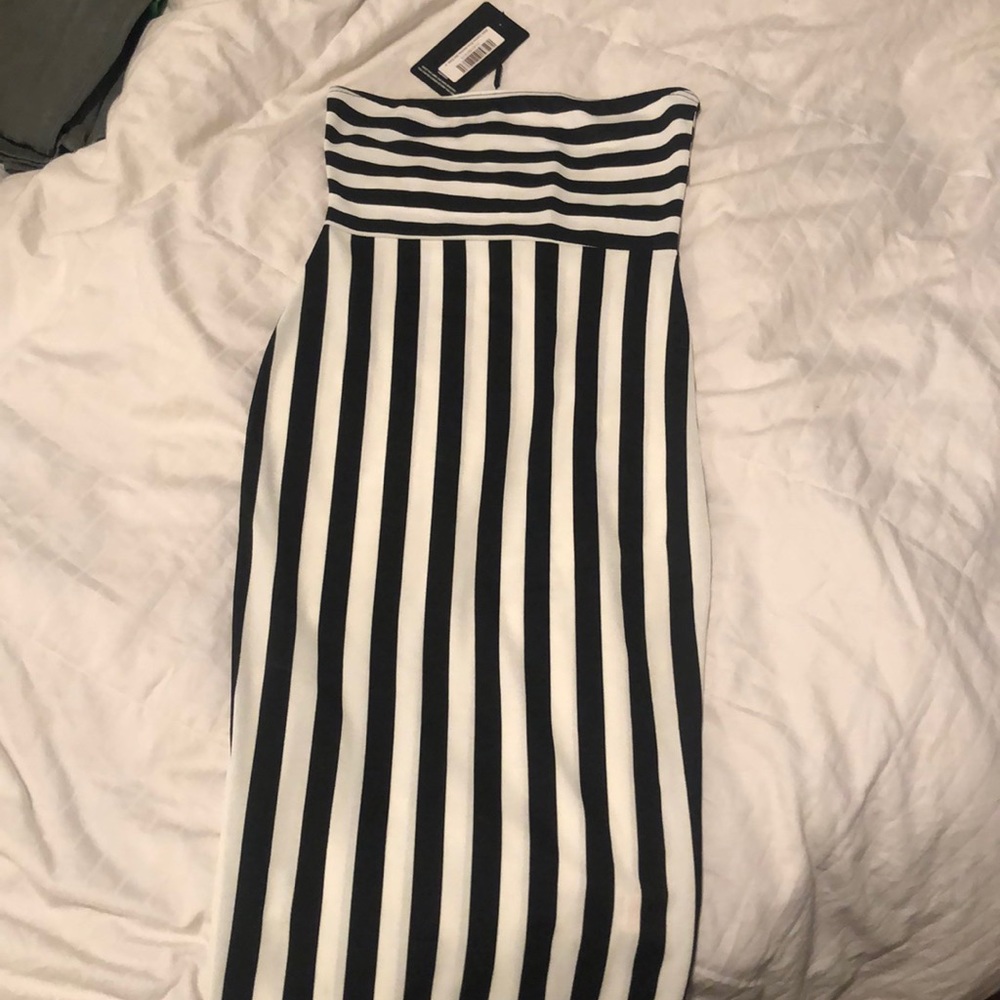 Pretty Little Thing Bandeau Midi Dress